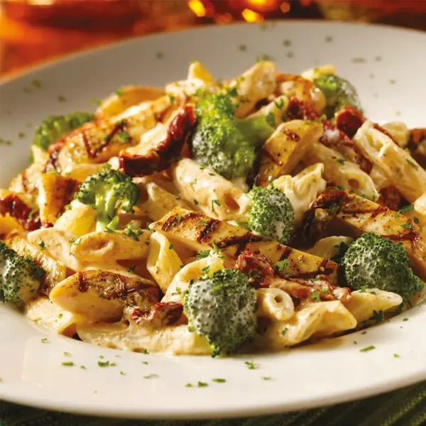 Spicy Chicken & Broccoli Alfredo